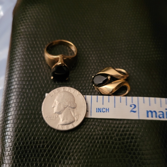 10K Gold Onyx Pendant - Picture 10 of 10